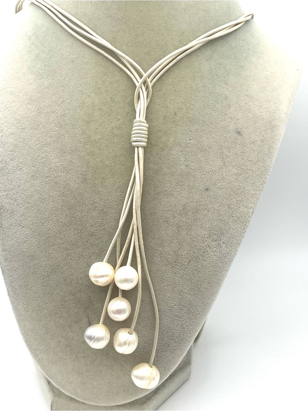 Multi Cord Ivory Pearl Lariat Necklace w/6 Dangling Real Freshwater Pearls 30 in